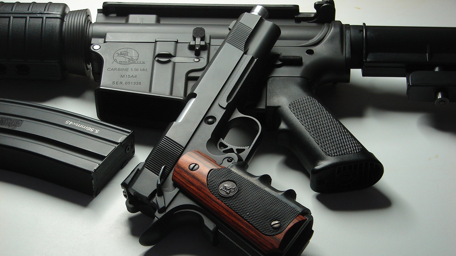 爱游戏平台-葡萄牙骑手玛丽亚·卡埃塔诺在2024年葡萄牙盛装舞步锦标赛中以“Hit Plus”马匹获得个人赛第五名，展现坚韧精神。