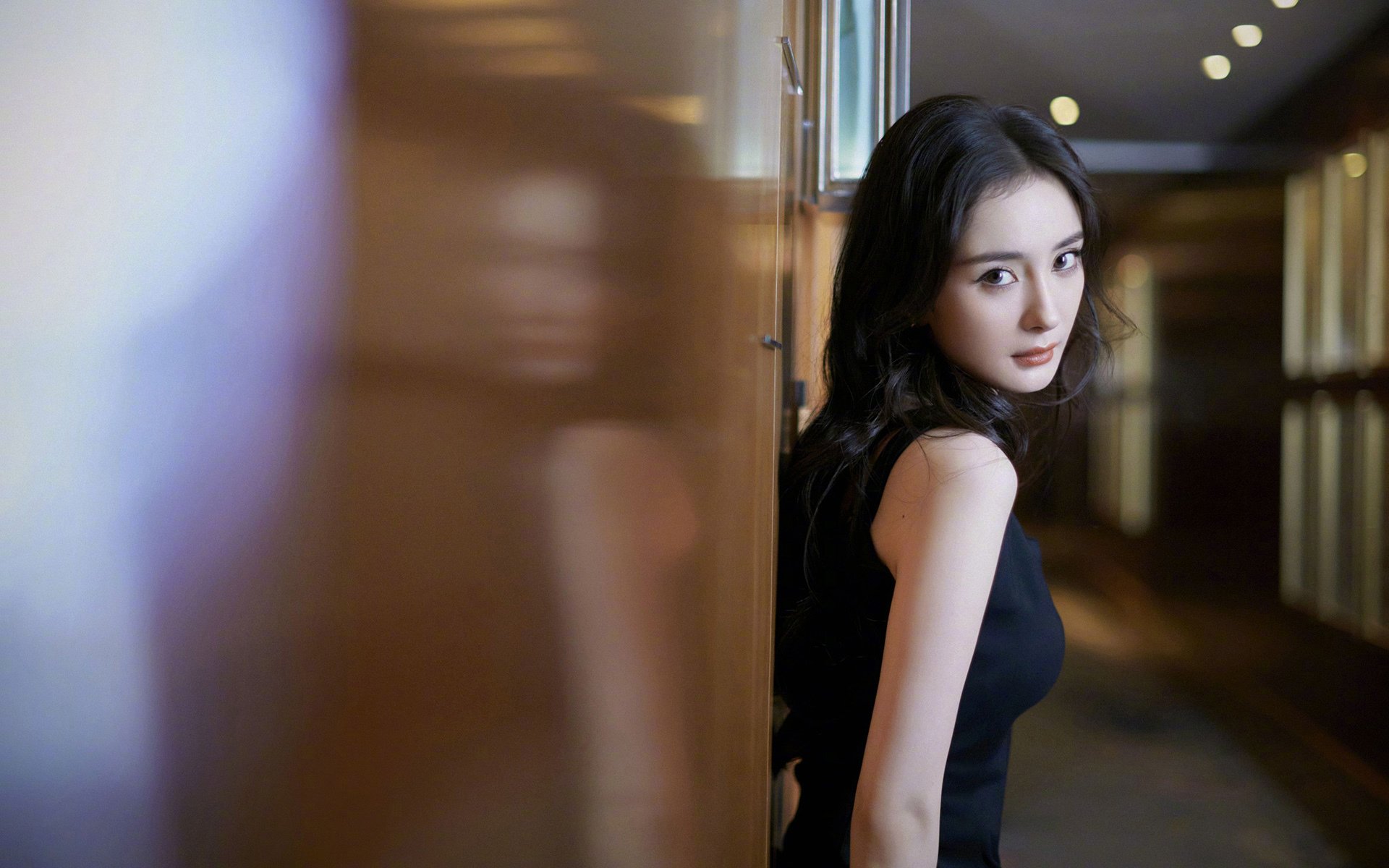 “新都垒球赛:全力一击,谁能制胜?”