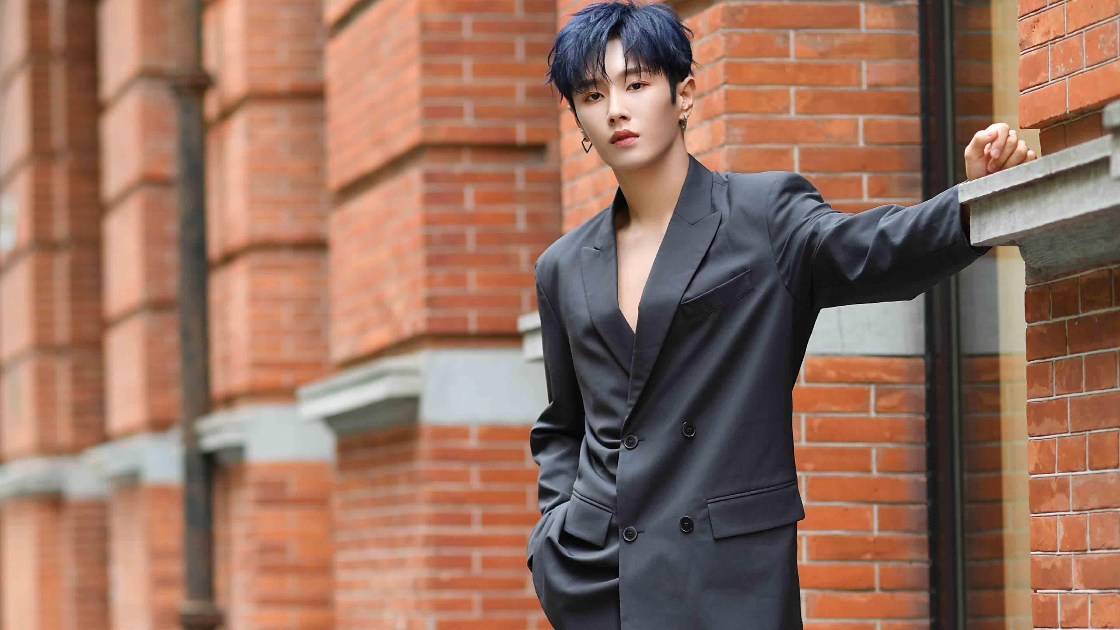 拉恩:他是全黑队进攻中的闪电,每一次带球都让对方防线紧张,拉恩vs科尔雷恩