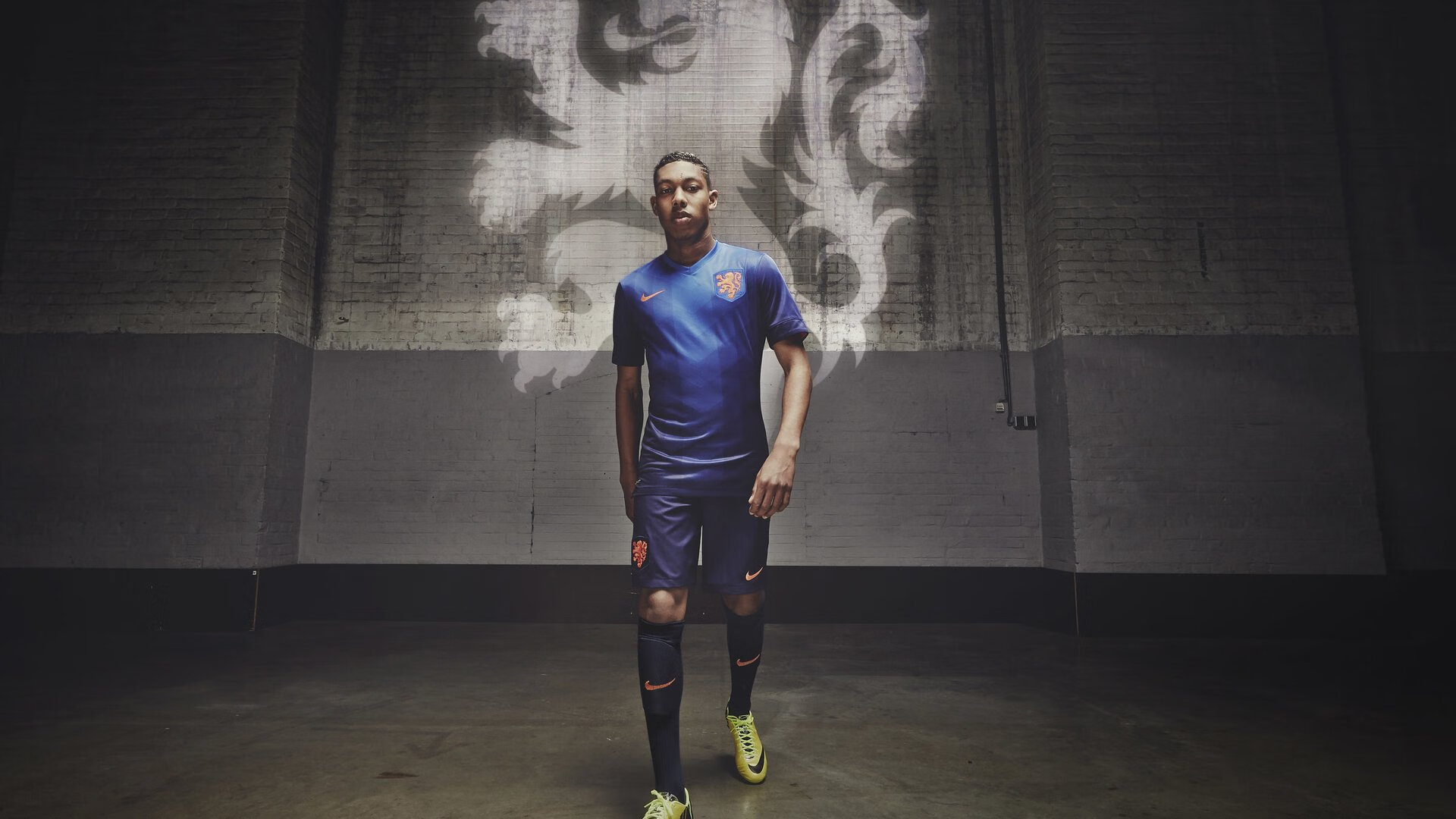 “广州队举办青少年足球体验营”,广州足球青训机构